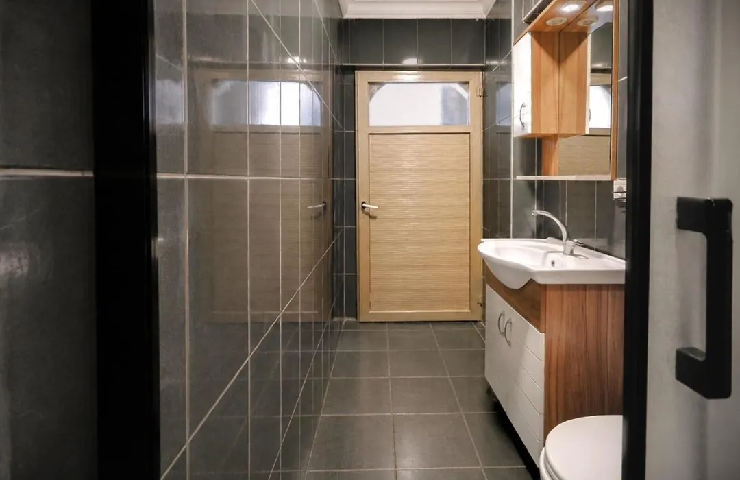 Yolo Hostel-1