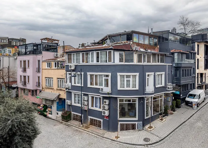 Bahaus Hostel Near Sultanahmet And Hagia Sophia - 3 Minutes Istanbul